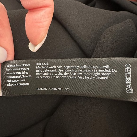 Eileen Fisher 100% silk black V Neck Boxy Top.  Size XXP/XS TTP/TP.  NWT - Picture 7 of 7